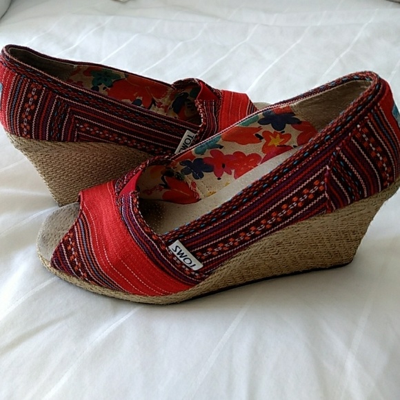 Toms Shoes - Toms wedges